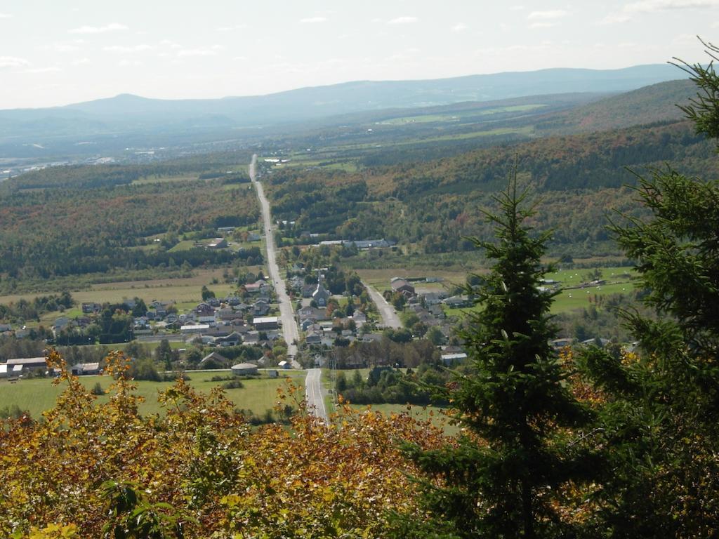 Le Gite Ambrelane Thetford Mines Exterior foto